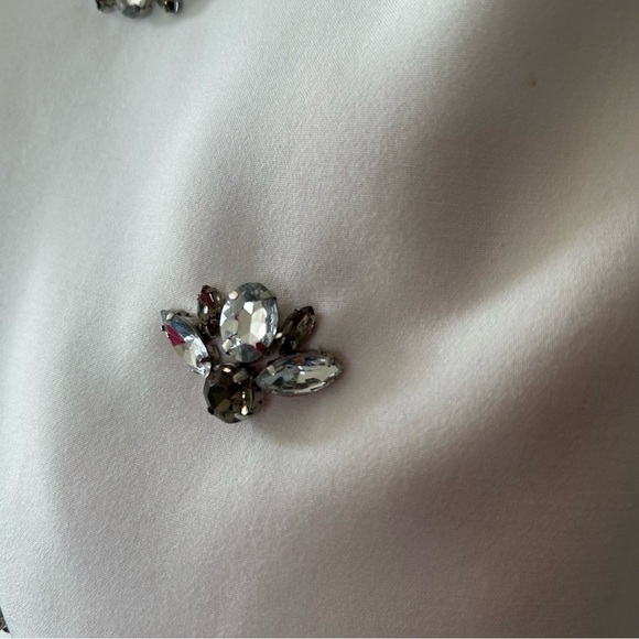 [6] H&M White Structured Short Sleeve Crop Top W/ Silver Jewel Embellishments - Picture 6 of 13